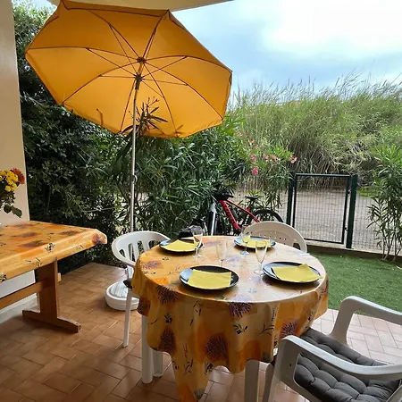 Grand Rez De Jardin Avec Parking A 5 Min A Pieds De La Et Commerces Daire *